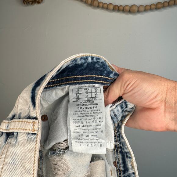 Guess Distressed Acid Wash Distressed Cut Off Shorts - Picture 5 of 5